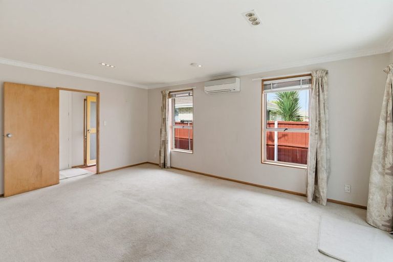 Photo of property in 1/87 Denise Crescent, Hornby, Christchurch, 8042