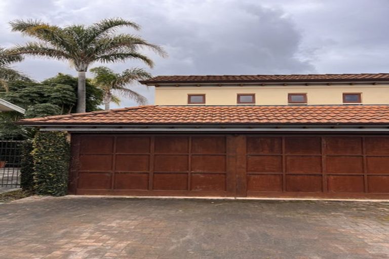 Photo of property in 11 Norwood Road, Bayswater, Auckland, 0622