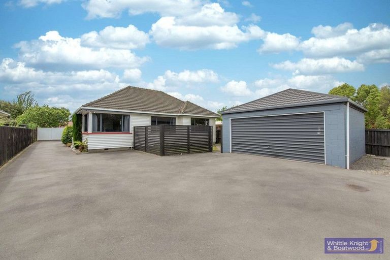 Photo of property in 110 Yaldhurst Road, Sockburn, Christchurch, 8042