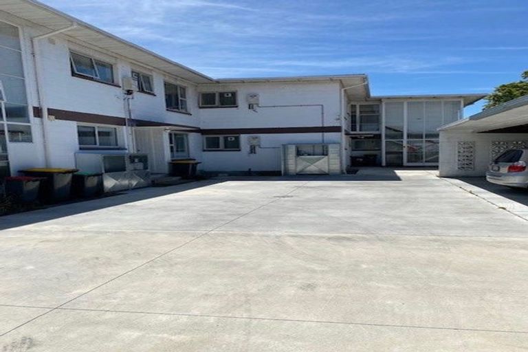 Photo of property in 1/48 Straven Road, Riccarton, Christchurch, 8011