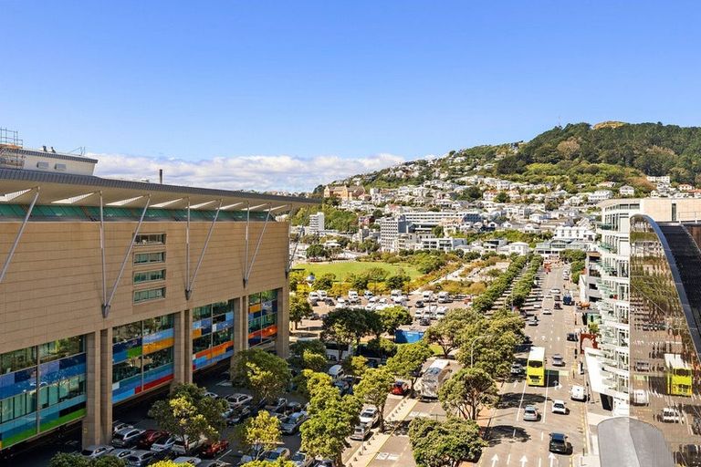 Photo of property in Portal Apartments, 8a/42 Cable Street, Te Aro, Wellington, 6011