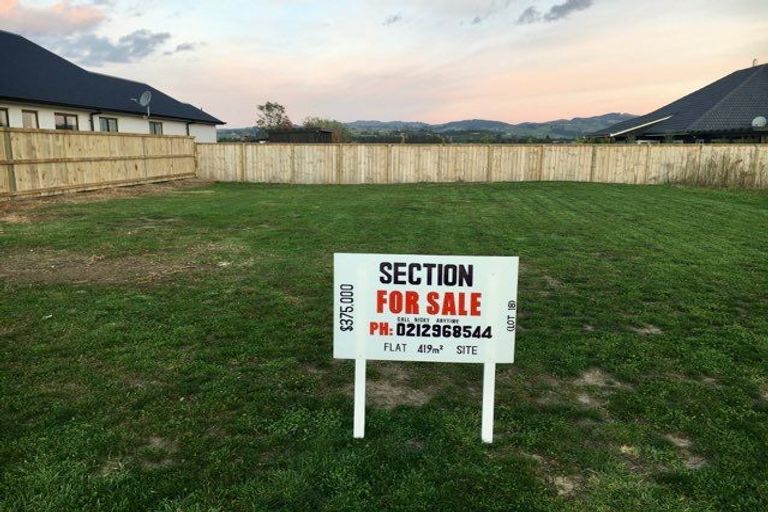 Photo of property in 38 Hanlow Place, Pyes Pa, Tauranga, 3112