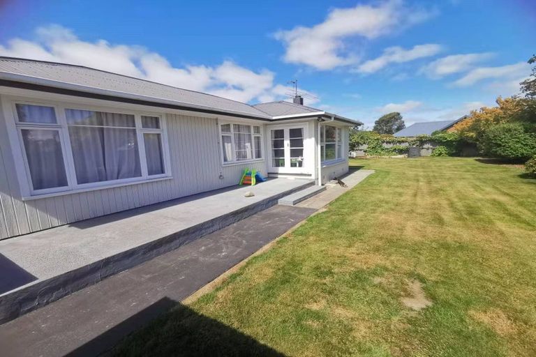 Photo of property in 44 Middlepark Road, Sockburn, Christchurch, 8042