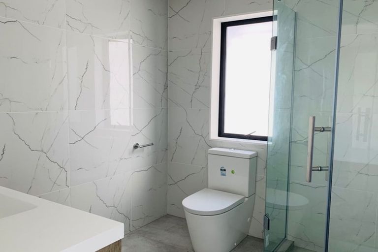 Photo of property in 38 Ascension Crescent, Orewa, 0931