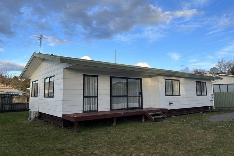 Photo of property in 46b Aquarius Drive, Kawaha Point, Rotorua, 3010