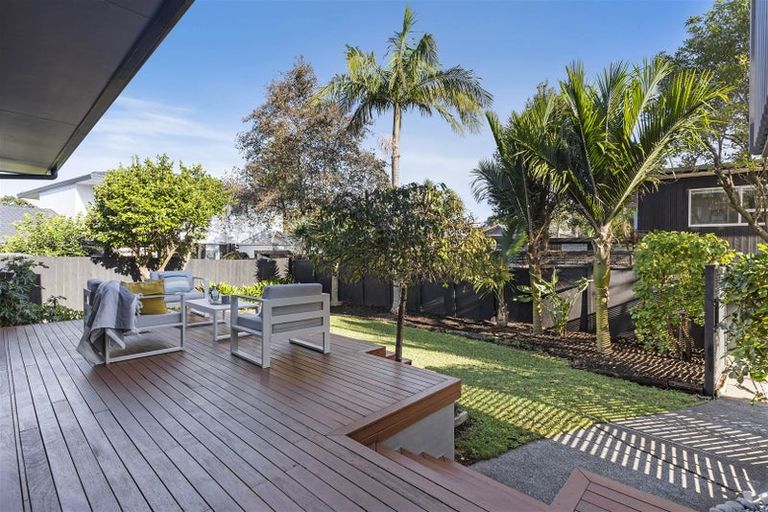 Photo of property in 10 Sanctuary Point, Sunnyhills, Auckland, 2010