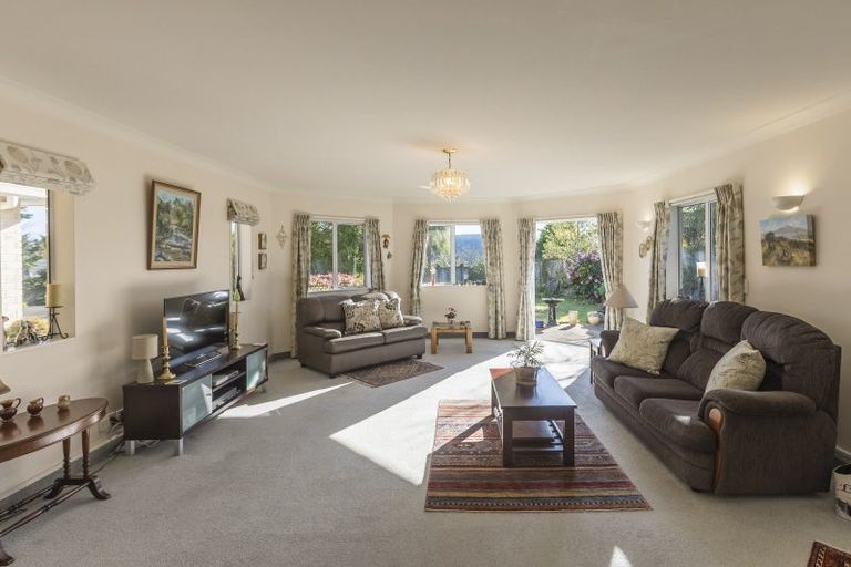 Photo of property in 14 Compass Court, Paraparaumu, 5032