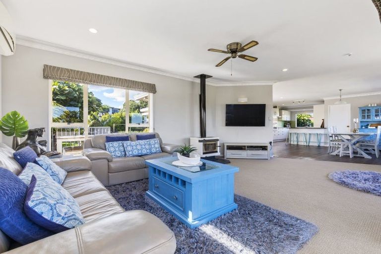 Photo of property in 27 Stella Drive, Clarks Beach, 2122