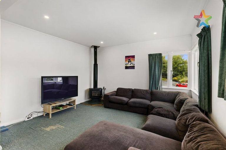 Photo of property in 1/9 Montgomery Street, Stokes Valley, Lower Hutt, 5019