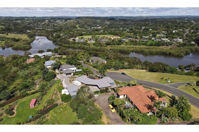 Photo of property in 33 Rarere Terrace, Kerikeri, 0230