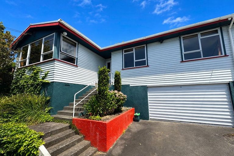 Photo of property in 6 Whakawhiti Street, Marfell, New Plymouth, 4310