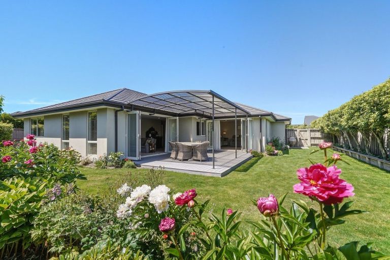 Photo of property in 28 Chesterfield Place, Rangiora, 7400