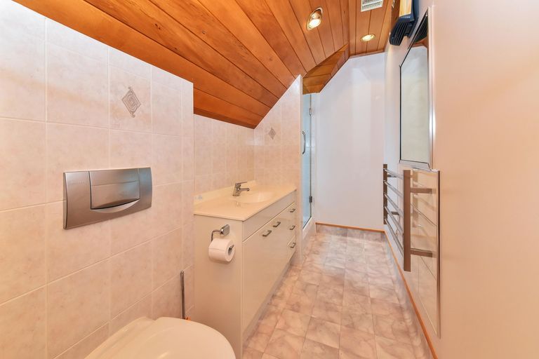 Photo of property in 47 Cherrington Road, Clevedon, Papakura, 2582