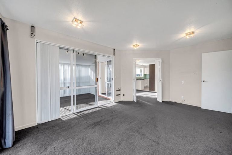 Photo of property in 2/52a Berkshire Drive, Avonhead, Christchurch, 8042