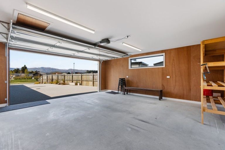 Photo of property in 3 Pepperwood Green, Albert Town, Wanaka, 9305