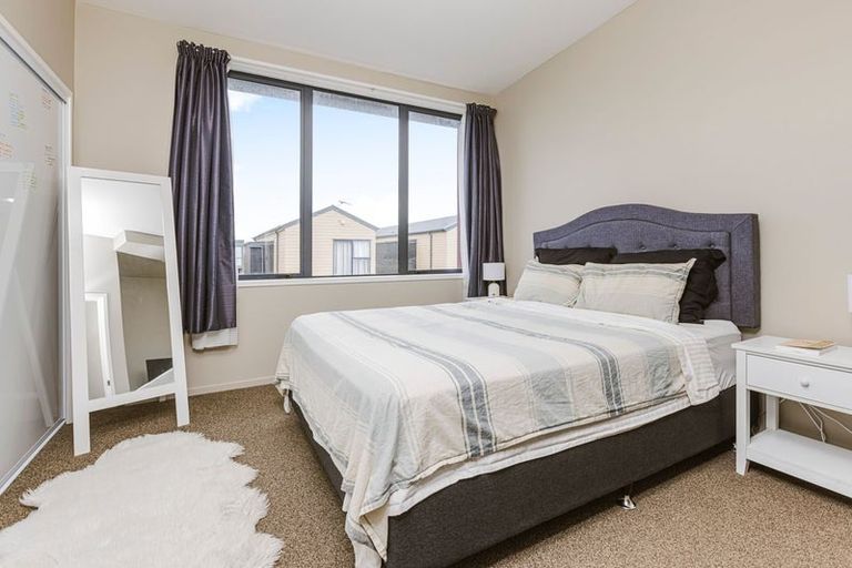 Photo of property in 12 Dignity Street, Papakura, 2110
