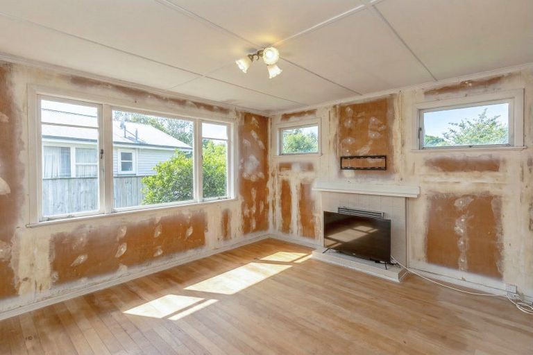 Photo of property in 14 Udy Street, Greytown, 5712