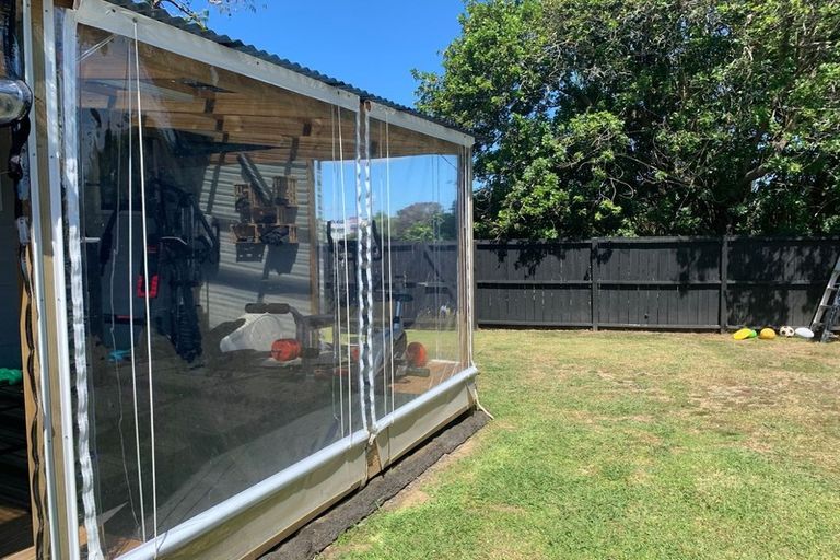 Photo of property in 2/42 Mirrabooka Avenue, Botany Downs, Auckland, 2010