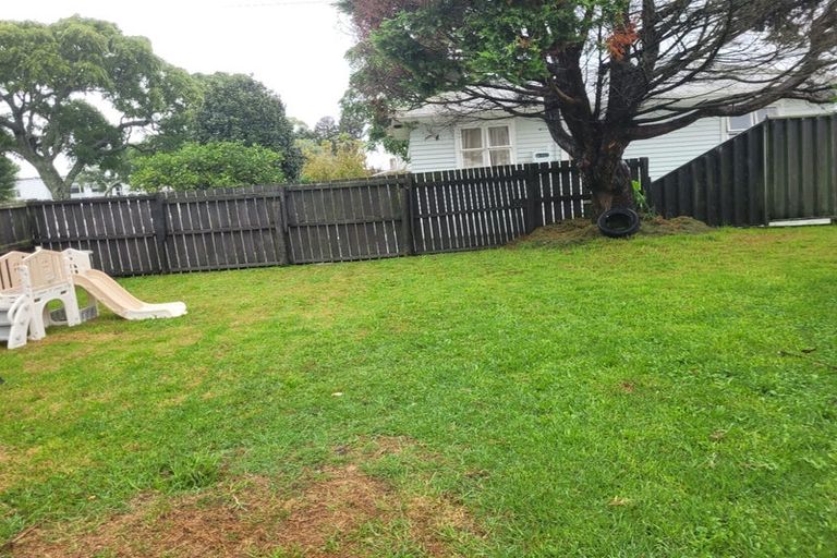 Photo of property in 1/72 Gloucester Road, Manurewa, Auckland, 2102