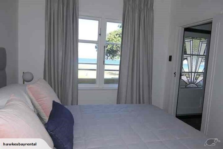 Photo of property in 4/541 Marine Parade, Napier South, Napier, 4110