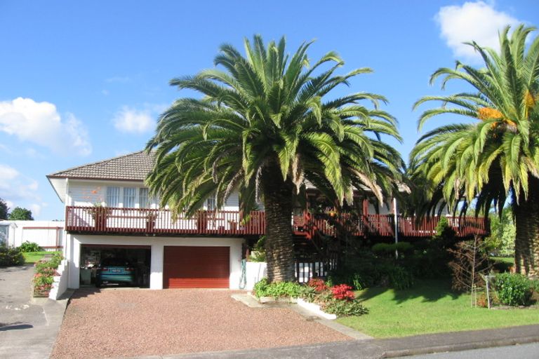 Photo of property in 50 Wilsher Crescent, Henderson, Auckland, 0612