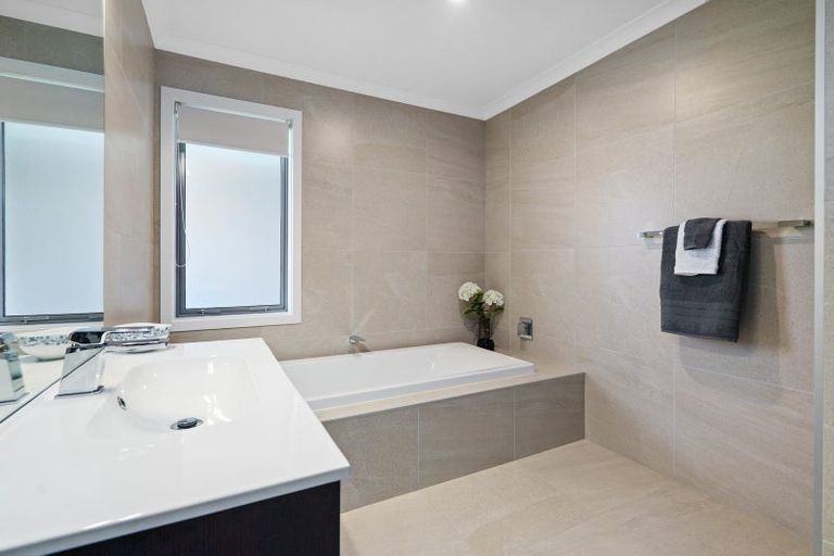 Photo of property in 17 Henry Bell Close, Leamington, Cambridge, 3432