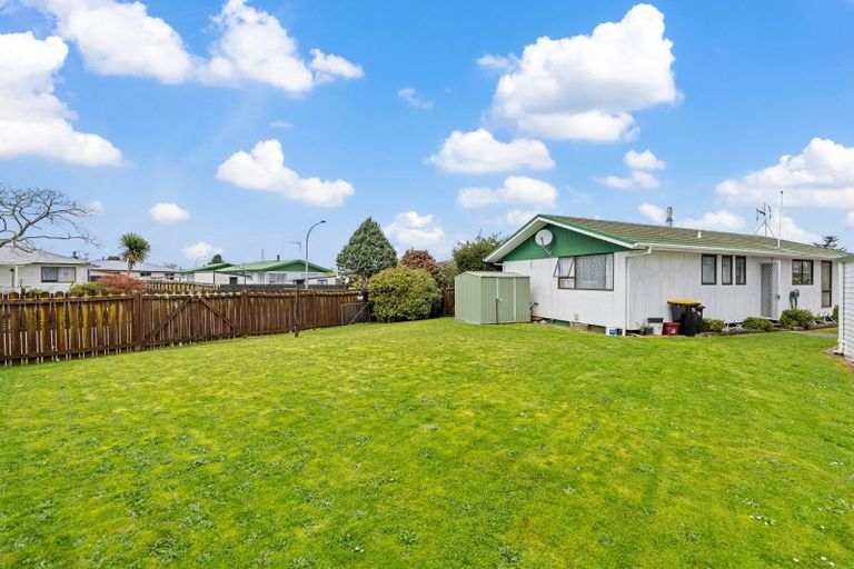 Photo of property in 1 Waitara Place, Tokoroa, 3420