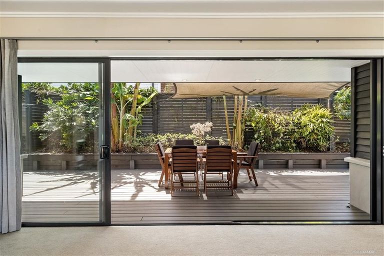 Photo of property in 21 Bayview Park Lane, Orewa, 0931