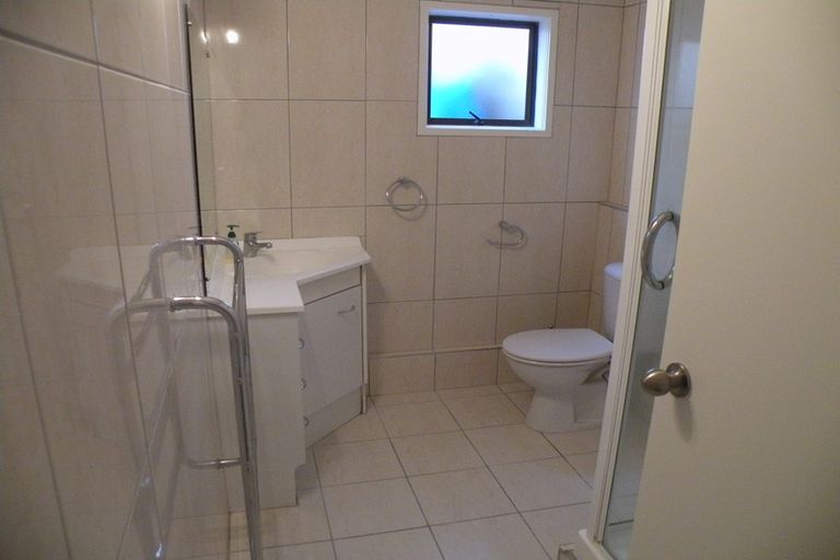 Photo of property in 69 Rosecamp Road, Beach Haven, Auckland, 0626