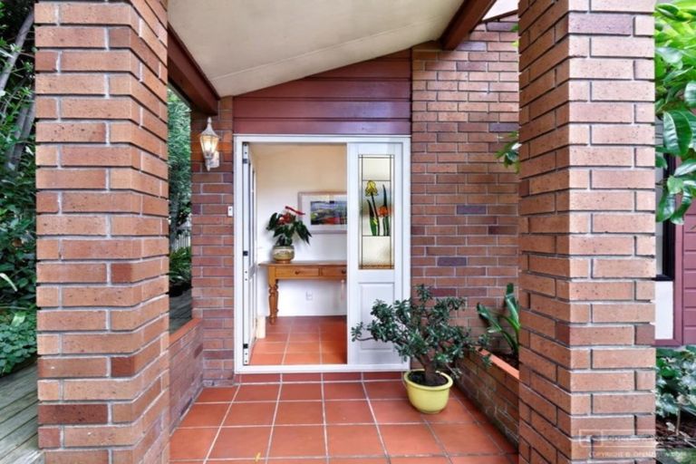 Photo of property in 237 Te Atatu Road, Te Atatu South, Auckland, 0610