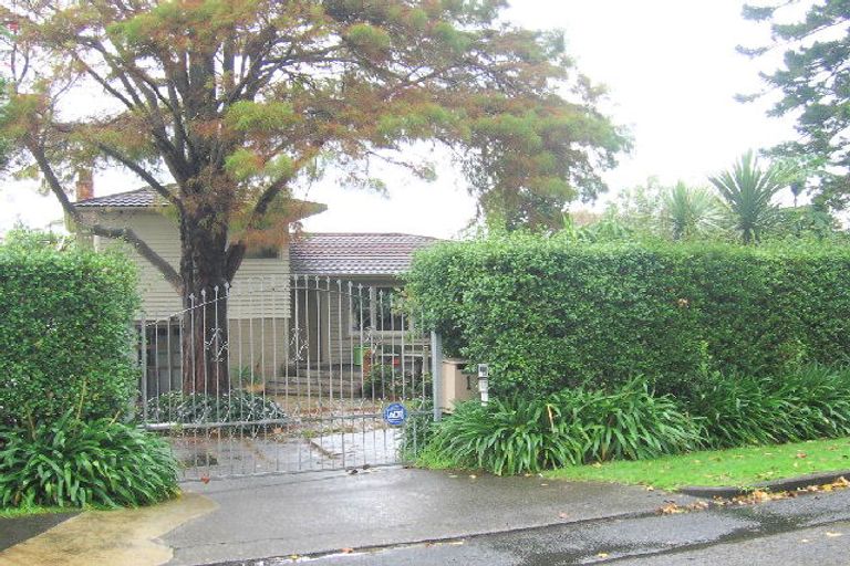 Photo of property in 1 Kerswill Place, Pakuranga, Auckland, 2010