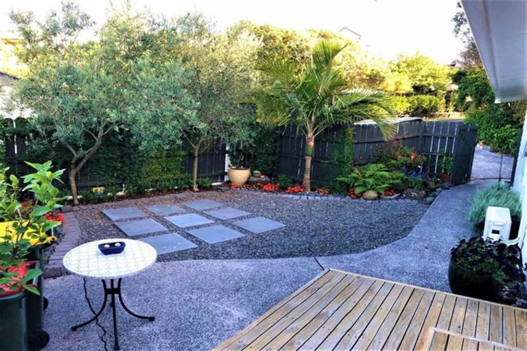 Photo of property in 1/3 Pohutukawa Avenue, Shelly Park, Auckland, 2014