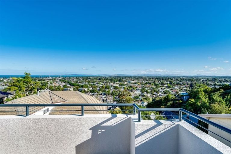 Photo of property in 29 Enfield Road, Hospital Hill, Napier, 4110