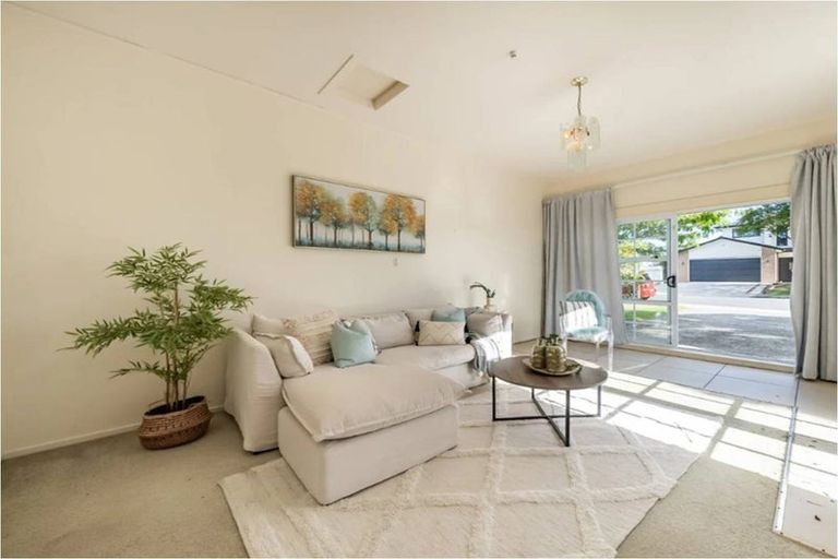 Photo of property in 1/23 Saint Columbans Grove, Boulcott, Lower Hutt, 5010