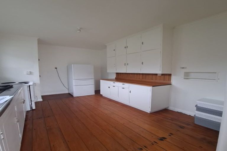 Photo of property in 35 Somerset Street, Brooklands, New Plymouth, 4310