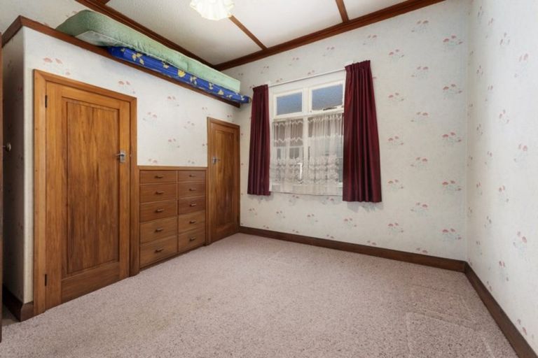 Photo of property in 27 Central Terrace, Alicetown, Lower Hutt, 5010