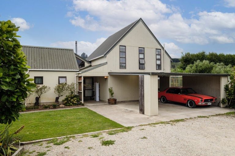 Photo of property in 6 Hill Road, Ormond, Gisborne, 4071