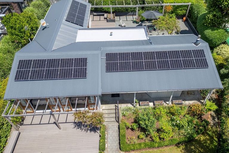 Photo of property in 16 Rauparaha Street, Waikanae Beach, Waikanae, 5036