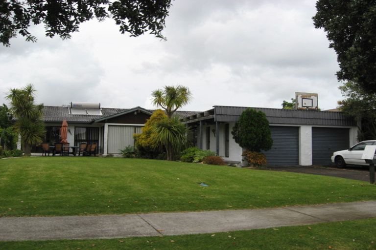 Photo of property in 89 Kiwi Esplanade, Mangere Bridge, Auckland, 2022