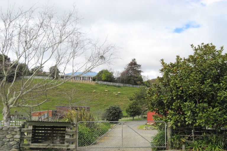 Photo of property in 85 Honi Taipua Street, Manakau, Levin, 5573