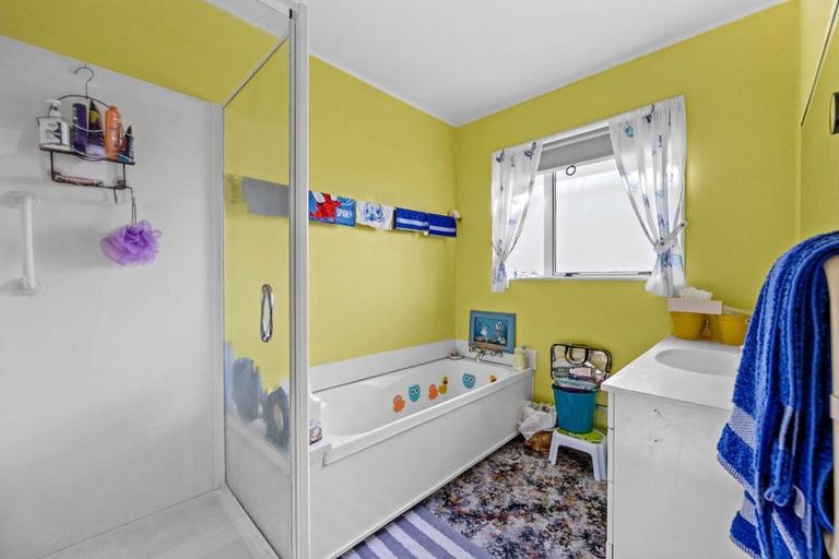 Photo of property in 146 Randwick Road, Moera, Lower Hutt, 5010