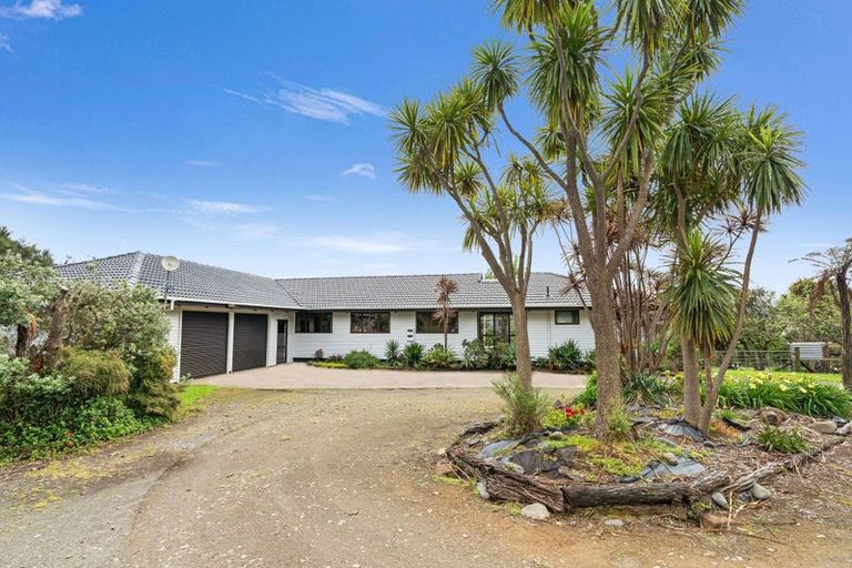 Photo of property in 158 Mcleod Road, South Head, Helensville, 0874