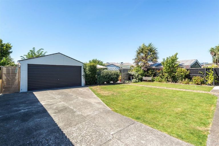 Photo of property in 61 Frensham Crescent, Woolston, Christchurch, 8062