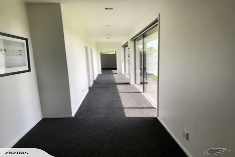 Photo of property in 9a Baring Terrace, Strandon, New Plymouth, 4312