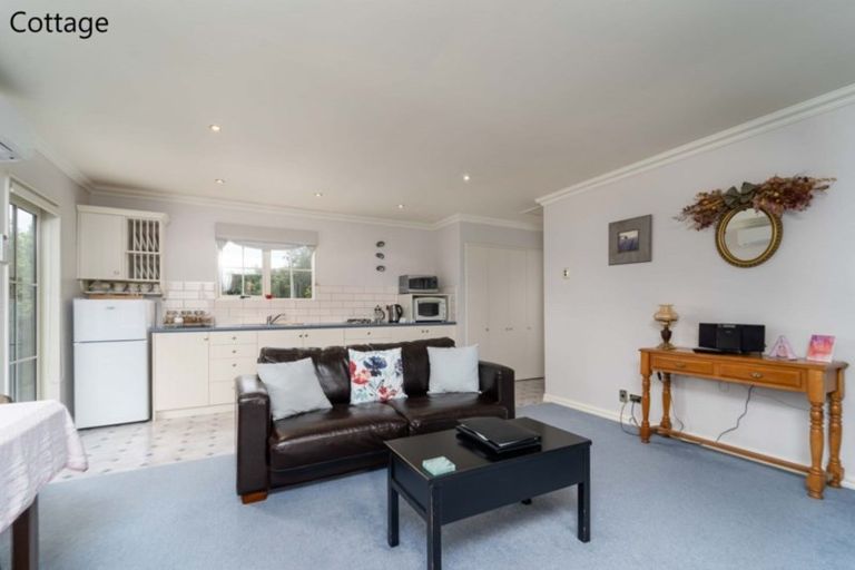 Photo of property in 2 Andersons Line, Clareville, Carterton, 5713