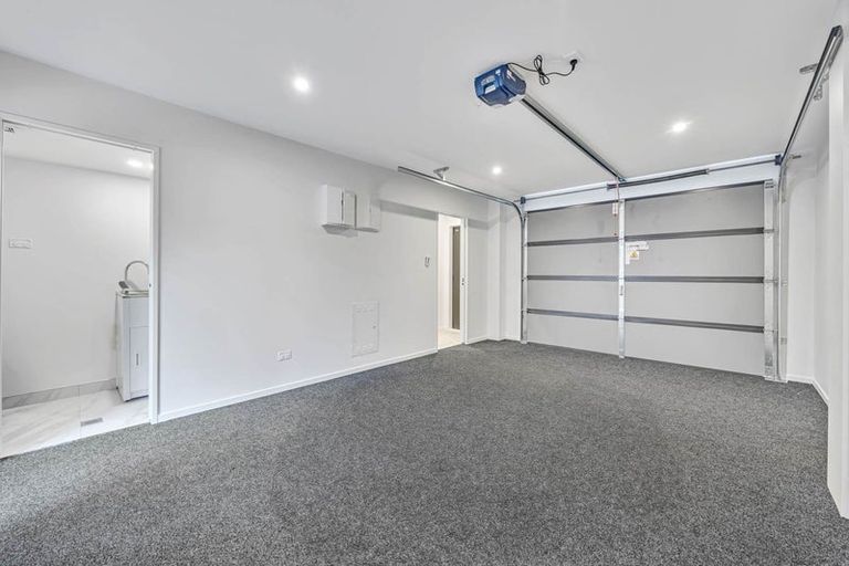 Photo of property in 2/25 Taikata Road, Te Atatu Peninsula, Auckland, 0610