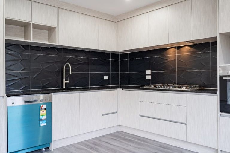 Photo of property in 10 Koroheke Road, Takanini, 2110