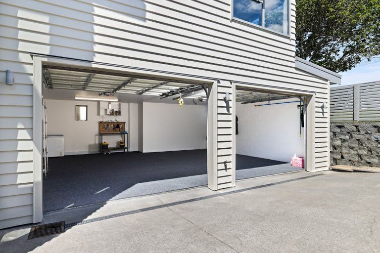 Photo of property in 82 Kowhai Road, Campbells Bay, Auckland, 0630