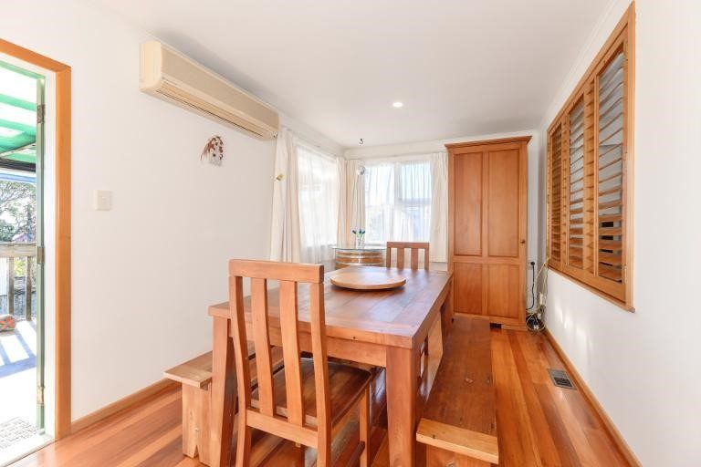 Photo of property in 18 Lavelle Road, Henderson, Auckland, 0612