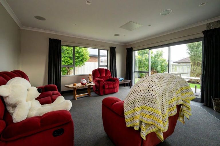 Photo of property in 7 Barry Curtis Place, Levin, 5510